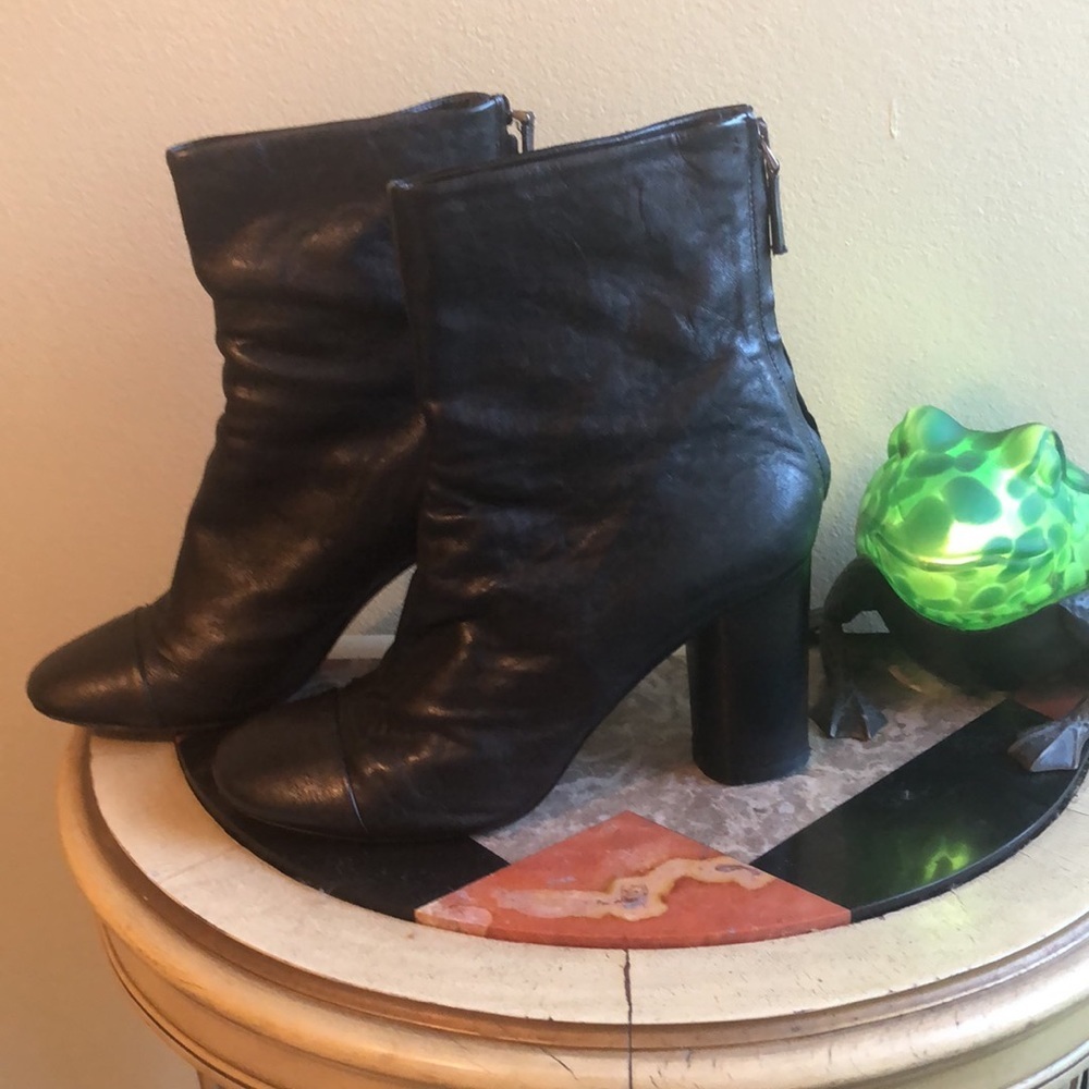 Julie DEE Black Leather Ankle Boots (Size 9.5 U.S.)